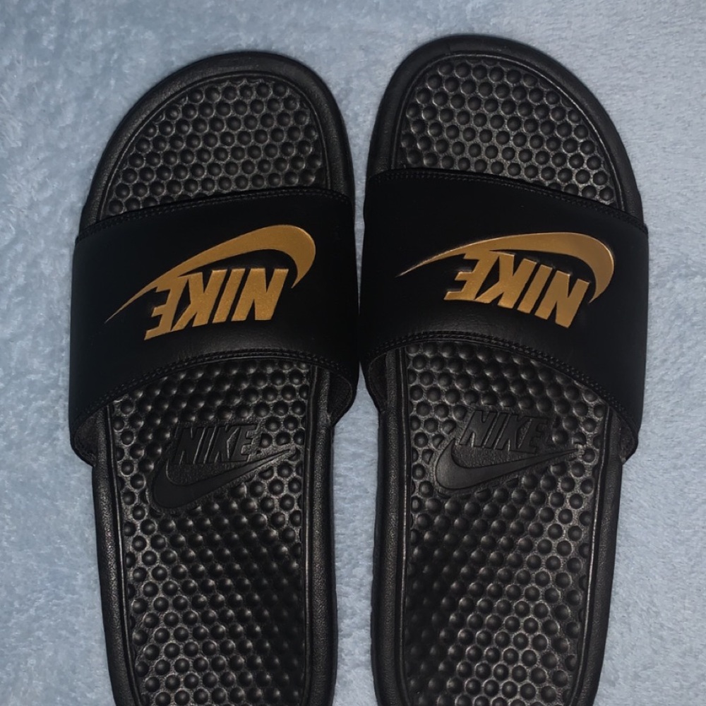 Nike slides Brand new with no tag got the wrong size